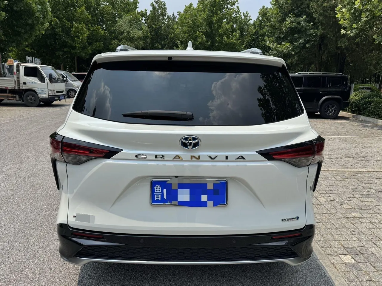 Toyota 2023 Grevia HYBRID 2.5 Stepless Premium PLUS Edition Automatic Gear 5