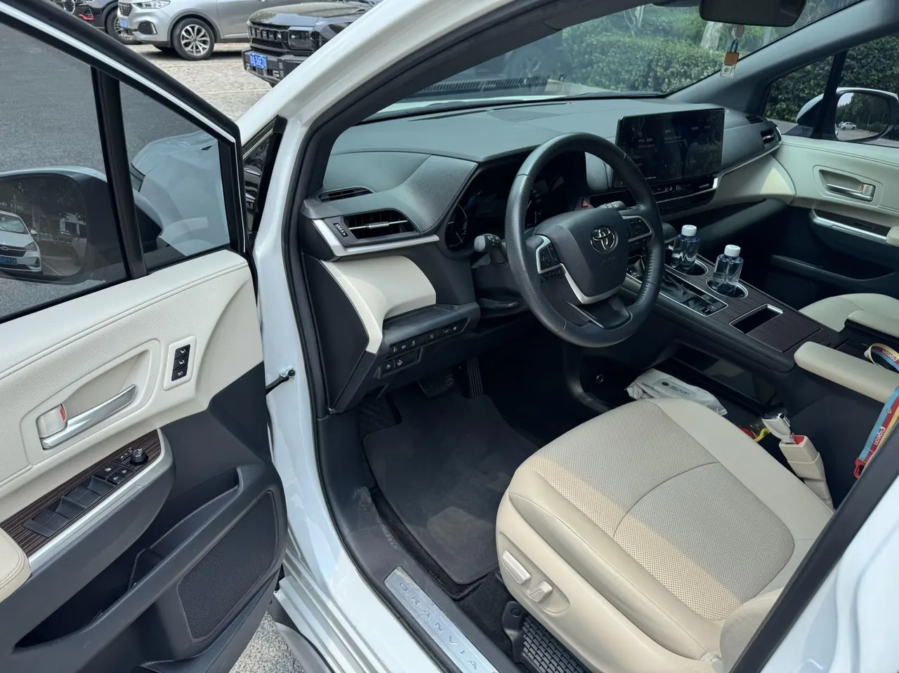 Toyota 2023 Grevia HYBRID 2.5 Stepless Premium PLUS Edition Automatic Gear 7