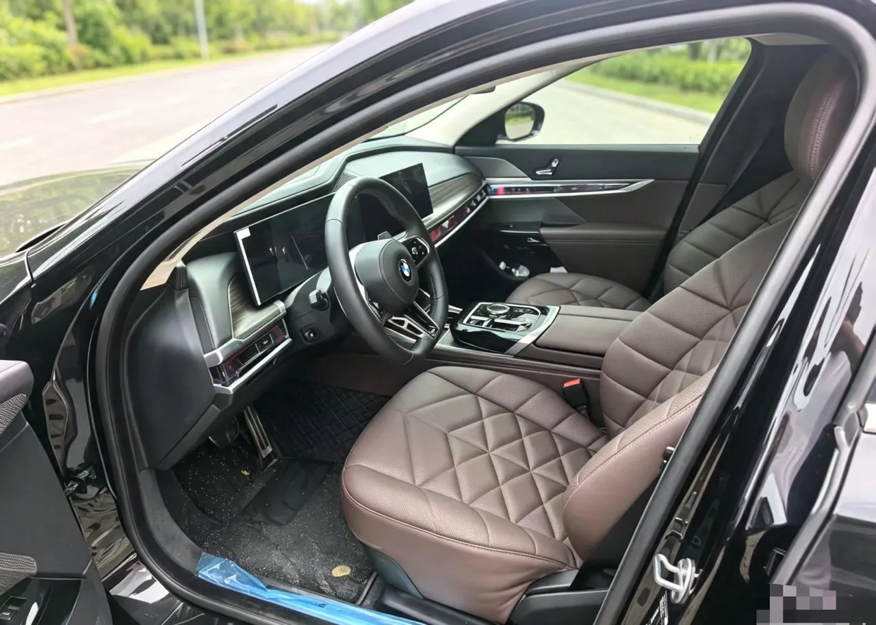 BMW 7 Series (Imported) 2023 735Li 48V 3.0T M Sports Suit Automatic Gear 2