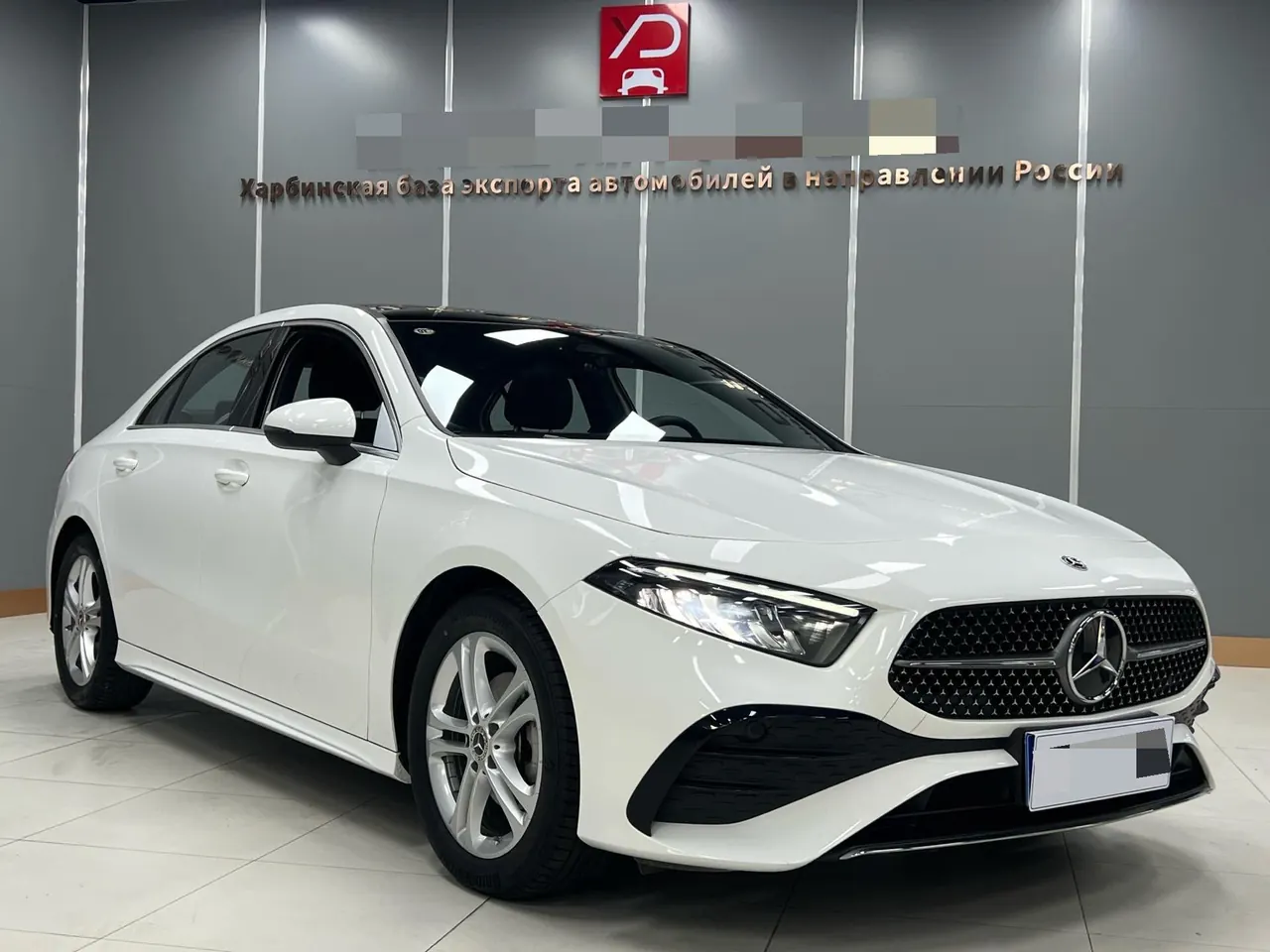 Mercedes Benz Class A 2023 A 180 L 1.3T automatic gear 3
