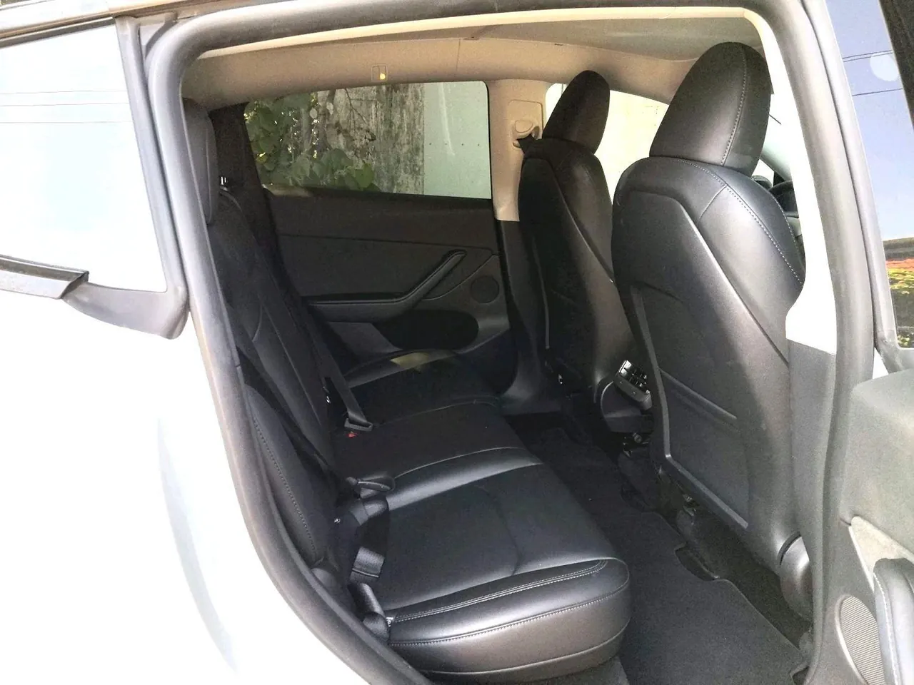 Tesla 2024 Model Y rear-wheel drive version automatic transmission 5