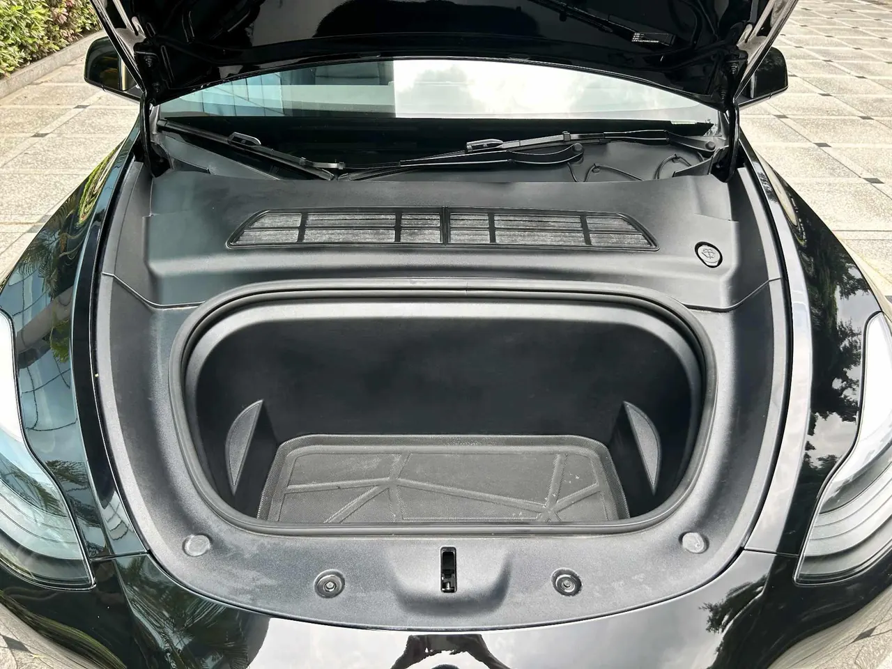 Tesla 2022 Model Y rear-wheel drive version automatic transmission 17