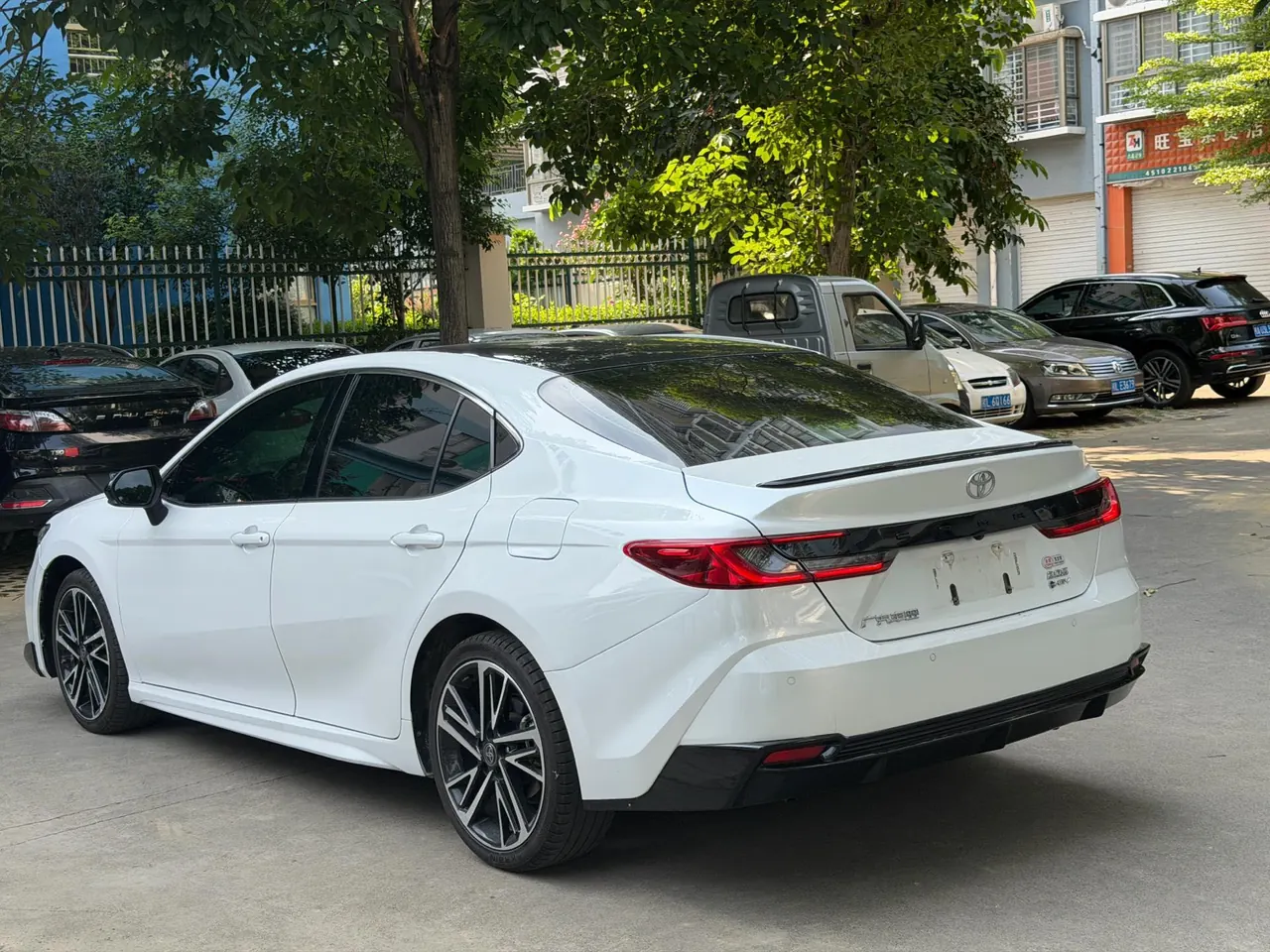 Toyota 2024 Camry Dual Engine 2.0HXS CVT Sport PLUS Edition Automatic Transmission 5