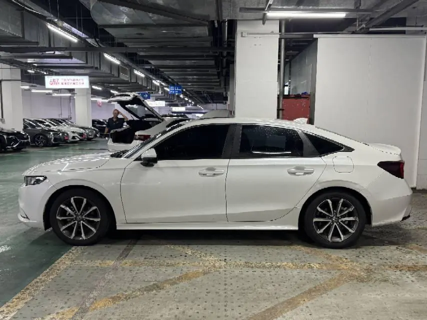 Honda 2023 model 1.5T stepless 240TURBO deluxe automatic gear 3