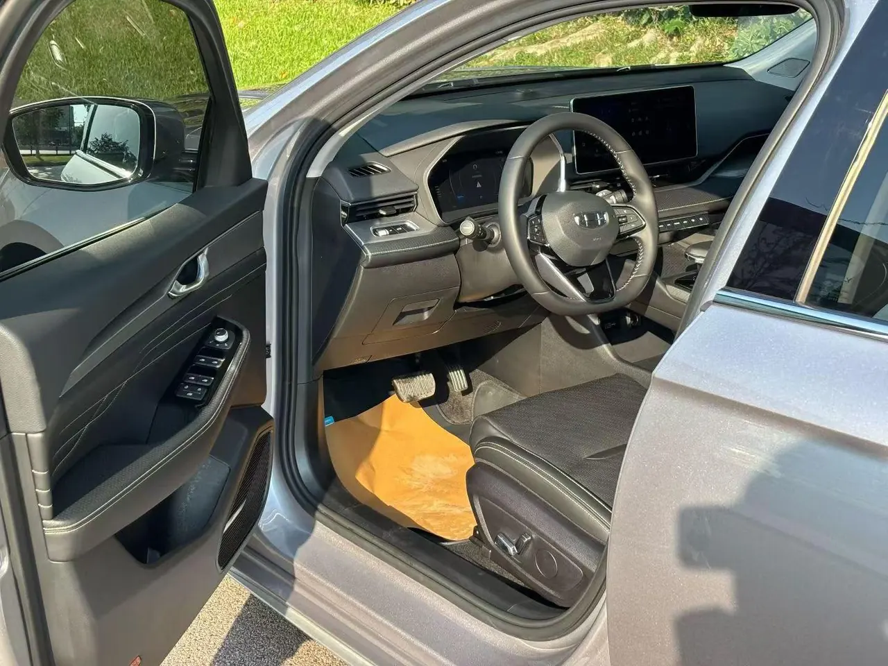Geely 2023 Xingrui 2.0TD Luxury Automatic Transmission 2
