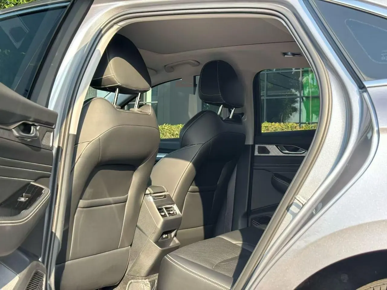 Geely 2023 Xingrui 2.0TD Luxury Automatic Transmission 3