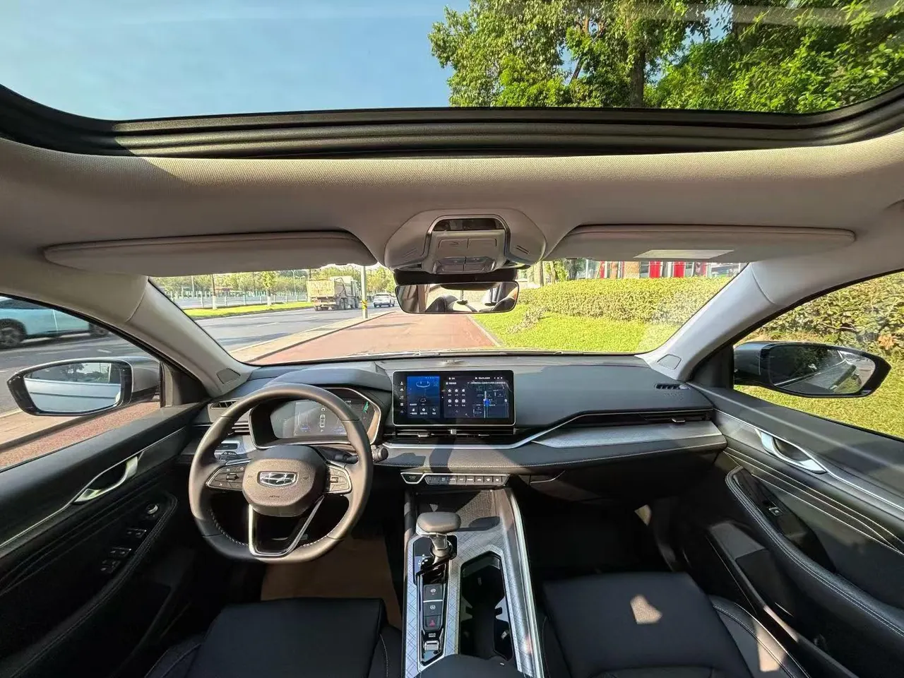Geely 2023 Xingrui 2.0TD Luxury Automatic Transmission 4