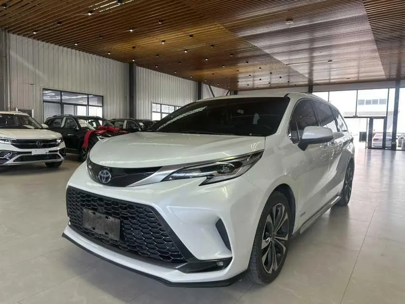 Toyota 2023 Grevia HYBRID 2.5 Stepless VIP Edition Automatic Gear - View 1