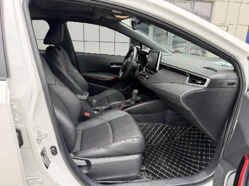 Toyota 2022 Lei Ling 1.2T Stepless 185T Sports Edition Automatic Gear 4