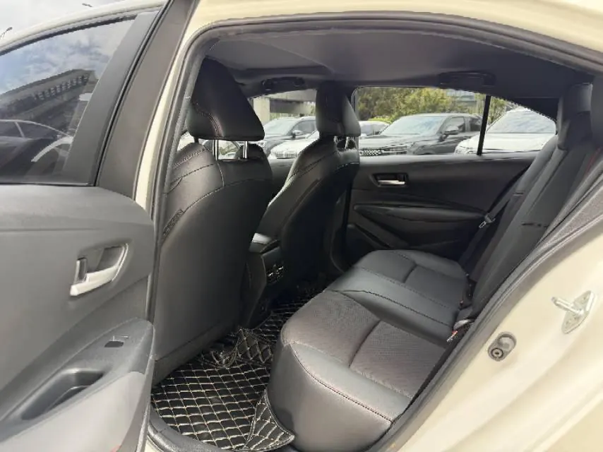 Toyota 2022 Lei Ling 1.2T Stepless 185T Sports Edition Automatic Gear 5