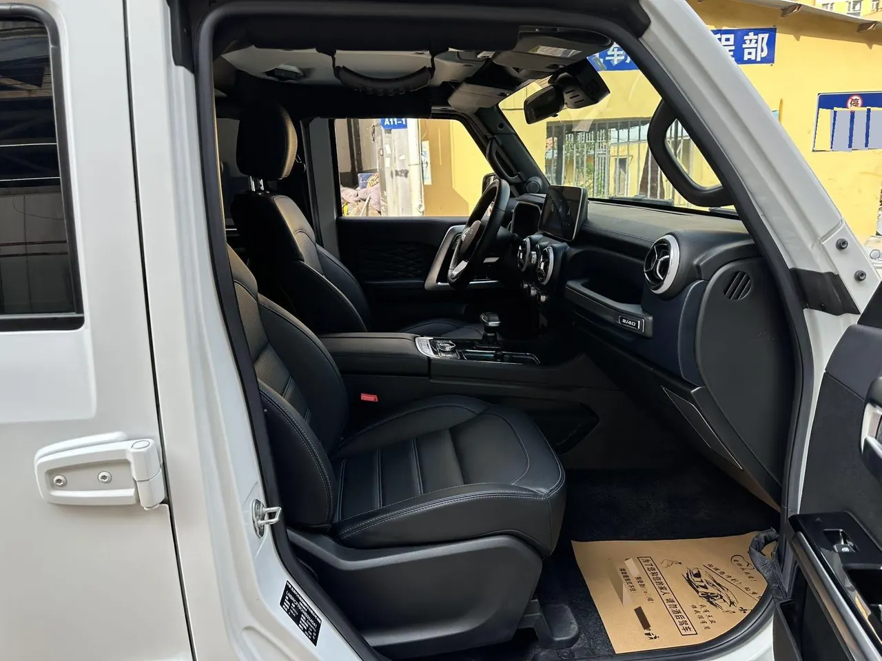 Beijing 2023 BJ40 2.0D Four-wheel Drive Blade Hero Edition Chivalrous Automatic Gear 11