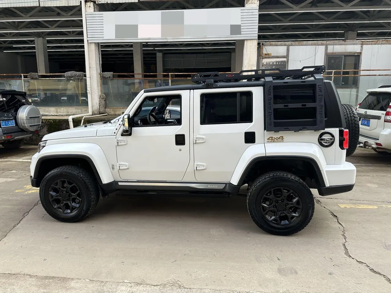 Beijing 2023 BJ40 2.0D Four-wheel Drive Blade Hero Edition Chivalrous Automatic Gear 6