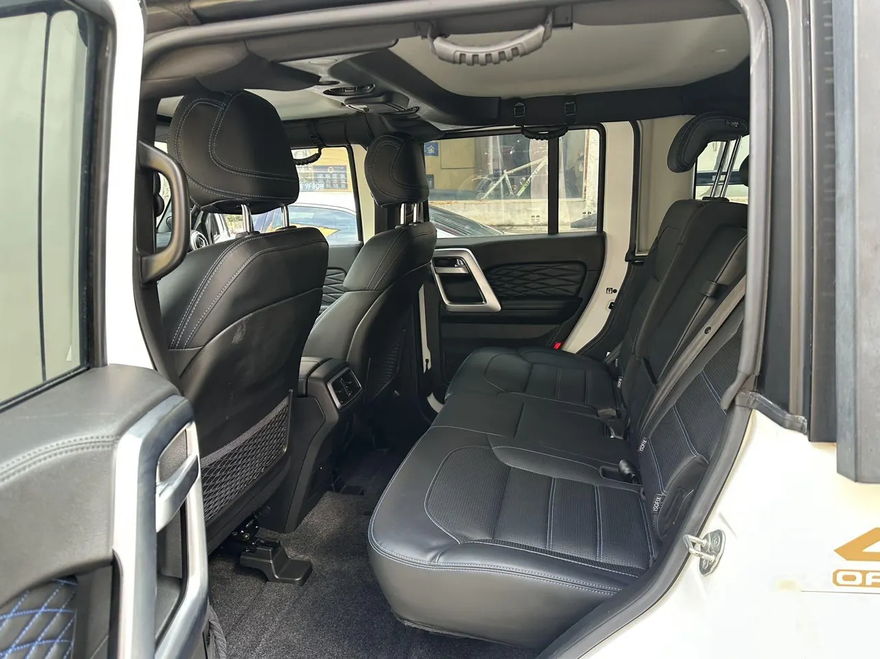 Beijing 2023 BJ40 2.0D Four-wheel Drive Blade Hero Edition Chivalrous Automatic Gear 9