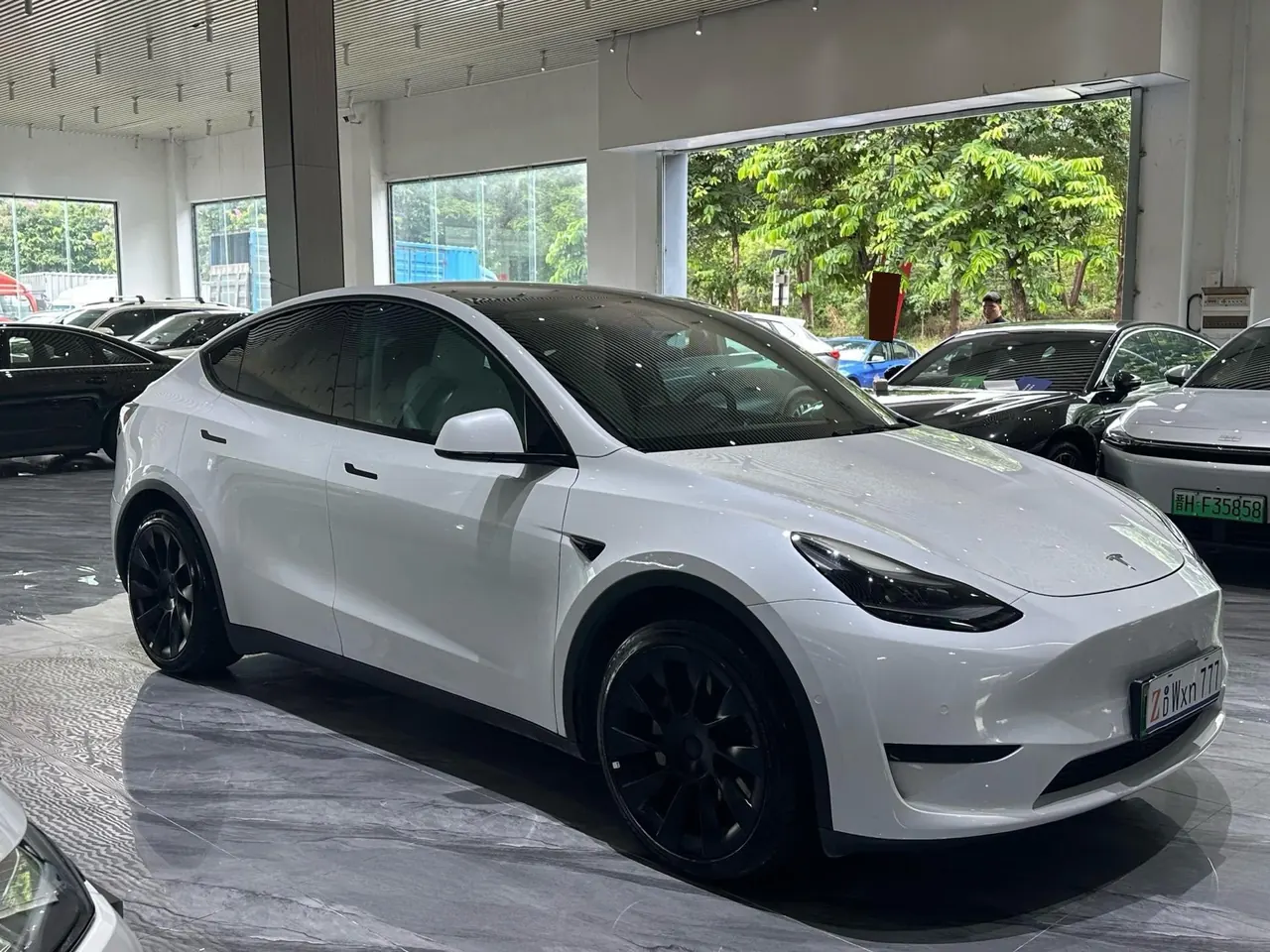 Tesla 2022 Model Y rear-wheel drive version automatic transmission 3