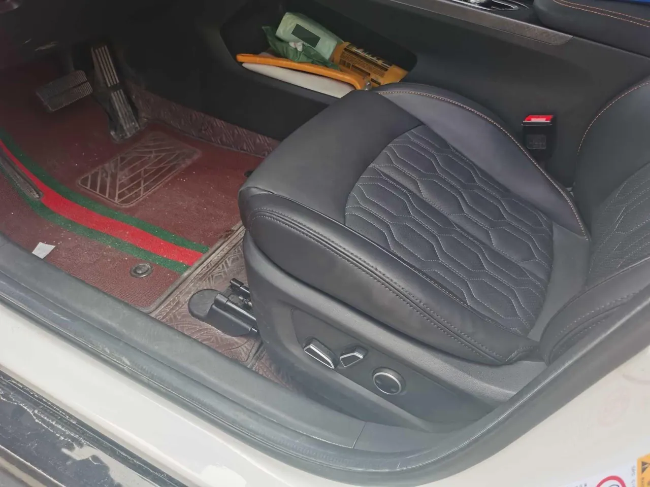 ChangAn 2022 UNI-T 1.5T Flagship Automatic Gear 7