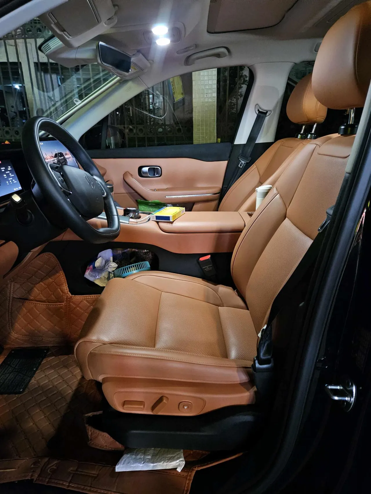 Leapmotor 2026 C 16 280 Laser Radar Zhizun Edition 6-seat Automatic Gear 4