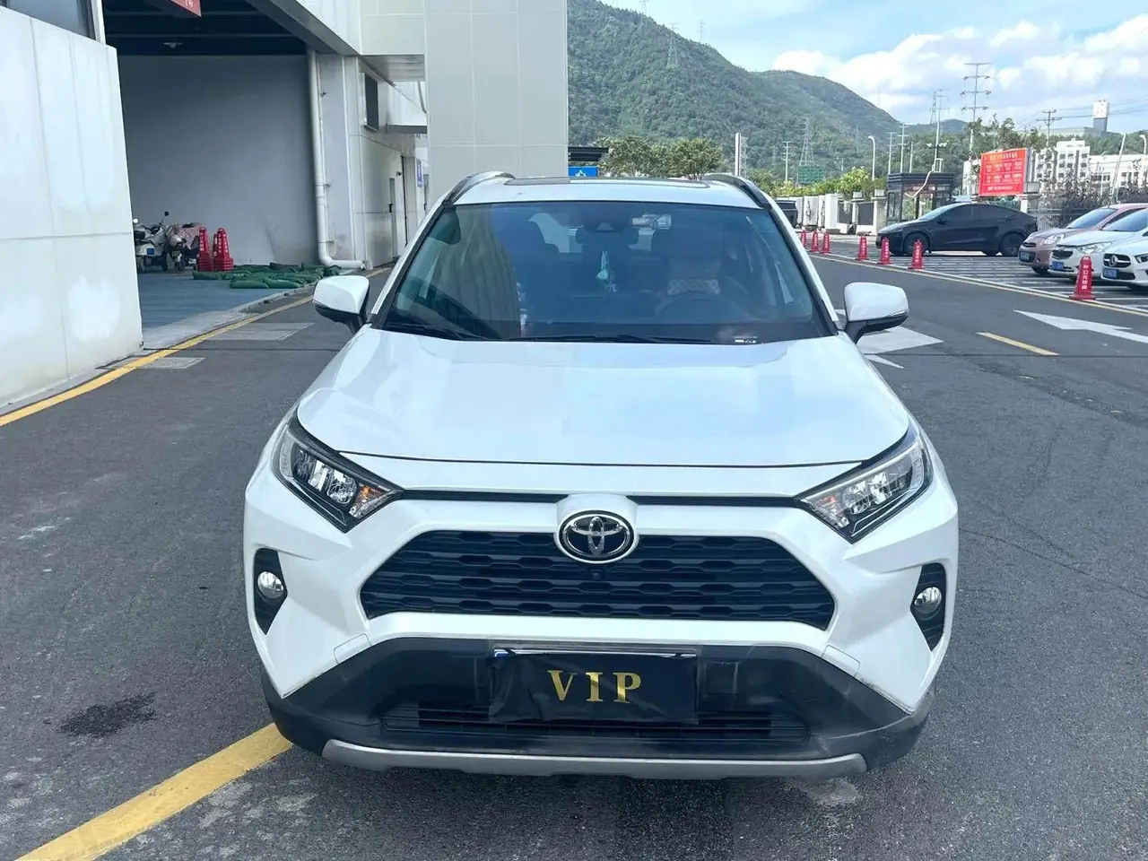 Toyota 2022 RAV4 Rongbo 2.0 Stepless Two-Drive Fashion Edition Automatic Gear 2