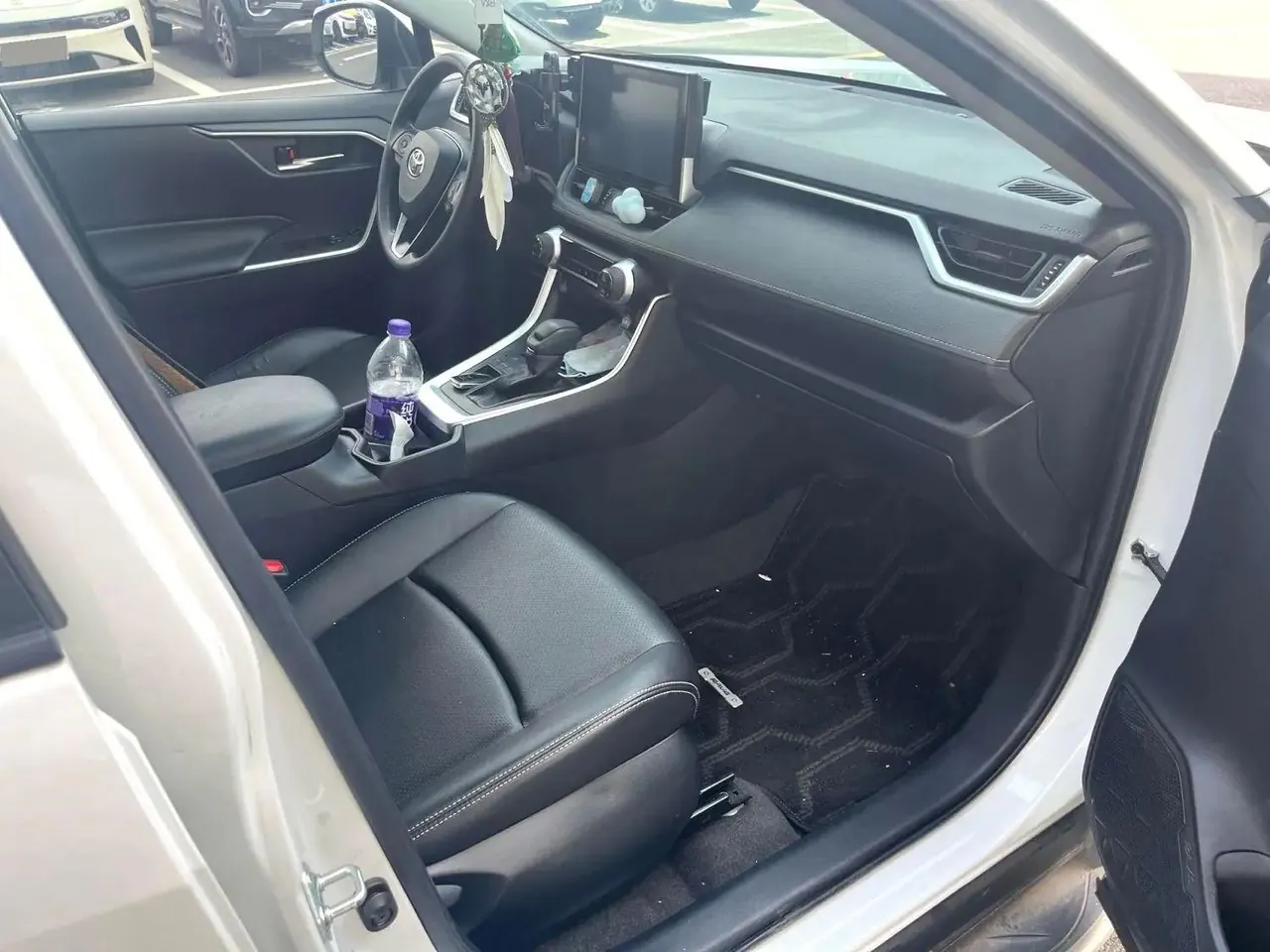 Toyota 2022 RAV4 Rongbo 2.0 Stepless Two-Drive Fashion Edition Automatic Gear 4