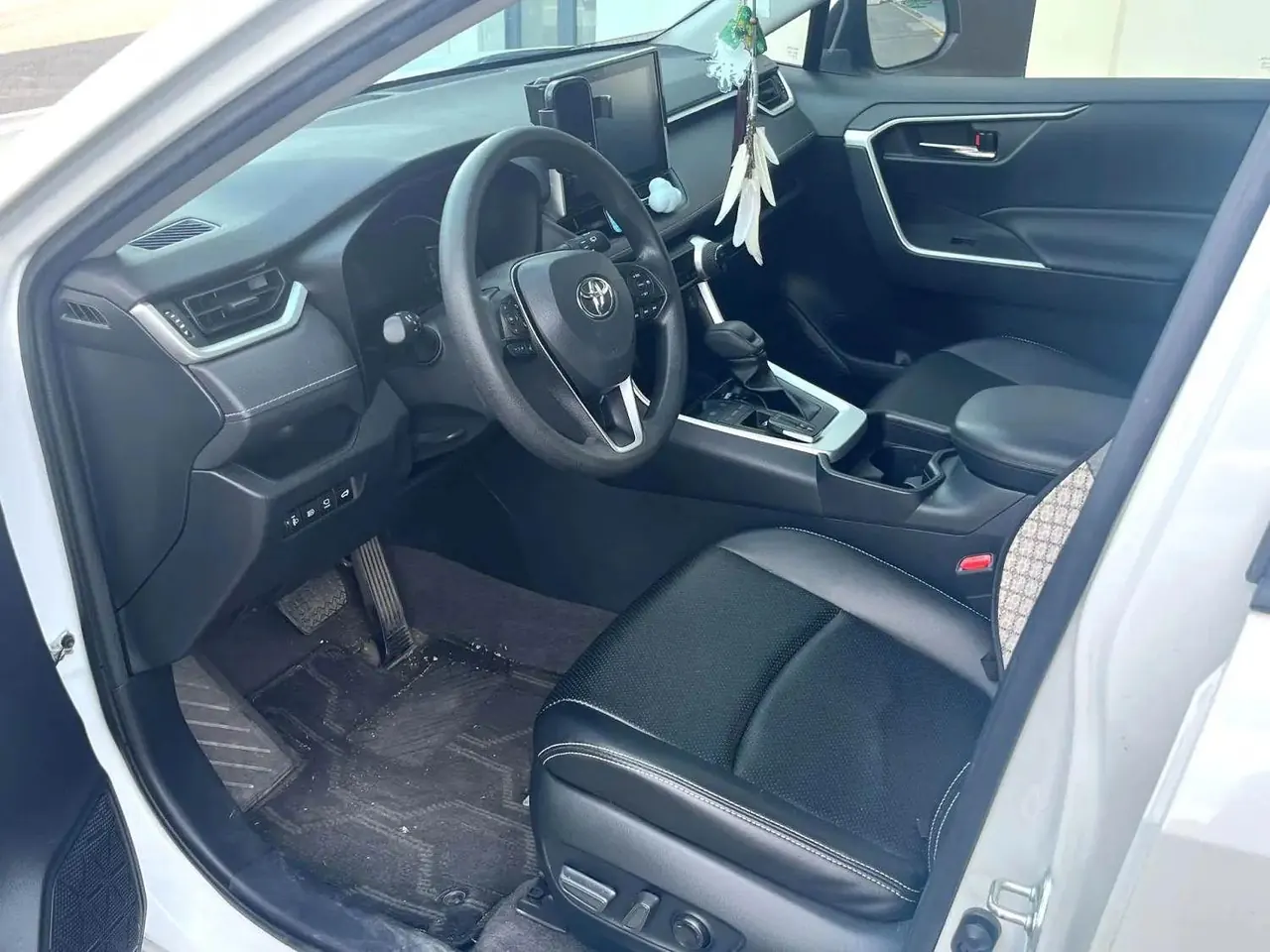 Toyota 2022 RAV4 Rongbo 2.0 Stepless Two-Drive Fashion Edition Automatic Gear 6