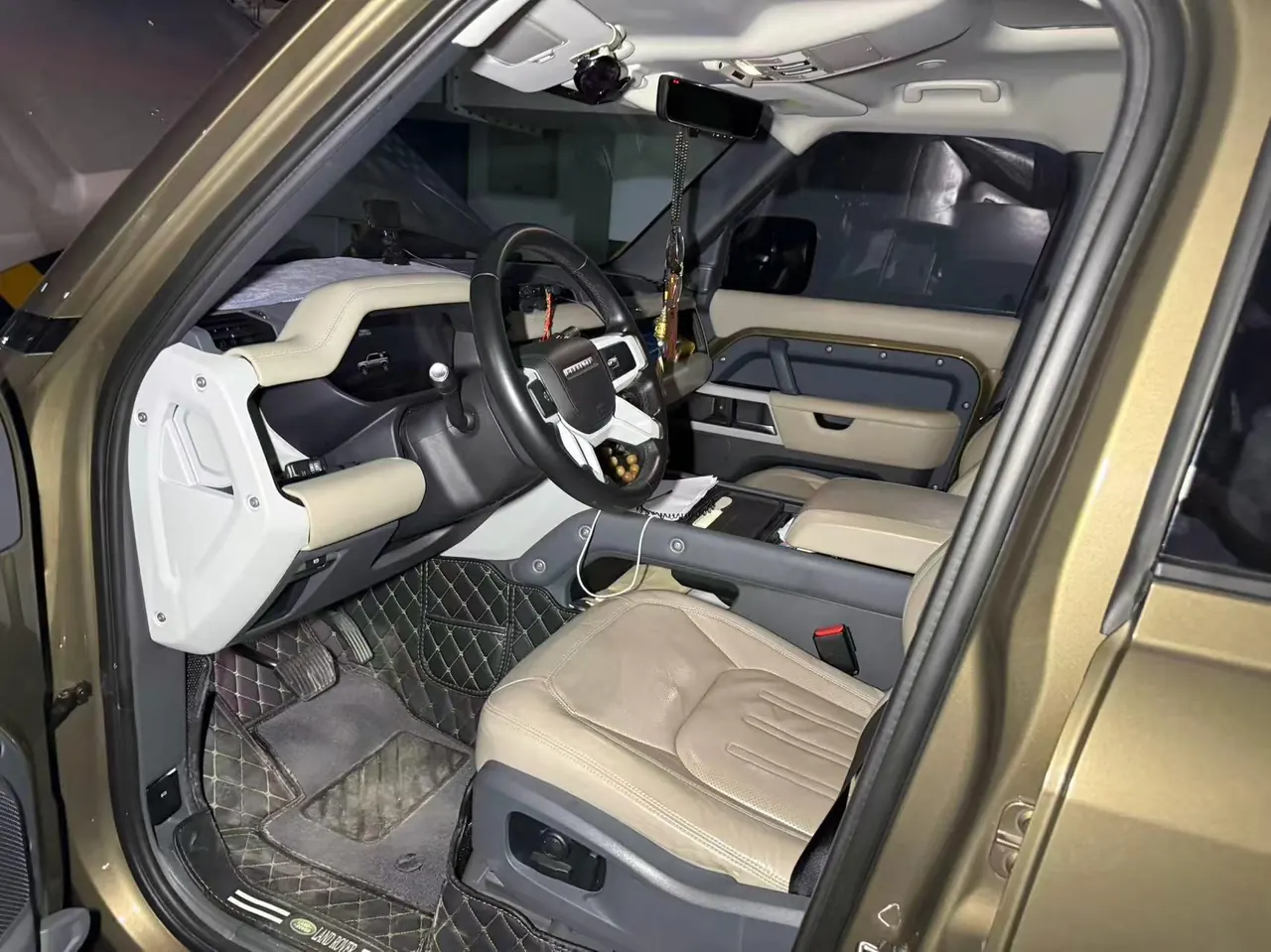 Land Rover Guard (Imported) 2020 Guard 110 3.0T P400 SE Automatic Gear 6