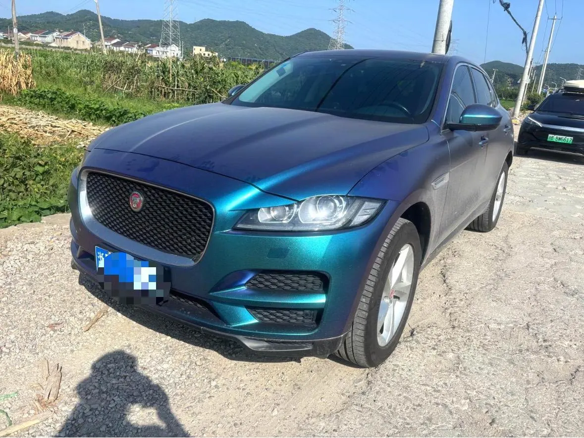 Jaguar F-PACE (Imported) 2020 F-PACE 2.0T Flag Edition Automatic Gear - View 1