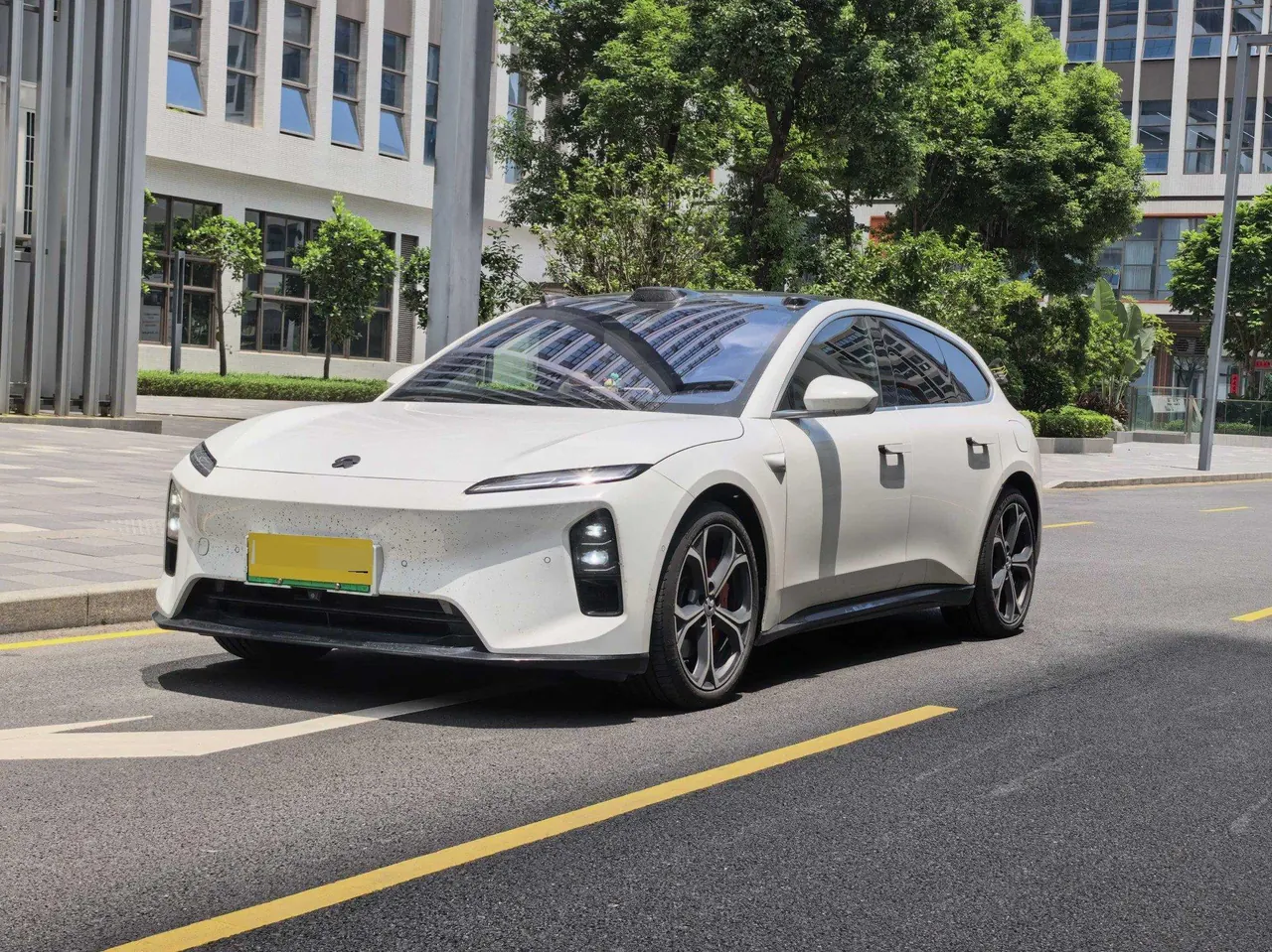 NIO 2025 ET5T 75kWh Touring automatic - View 1