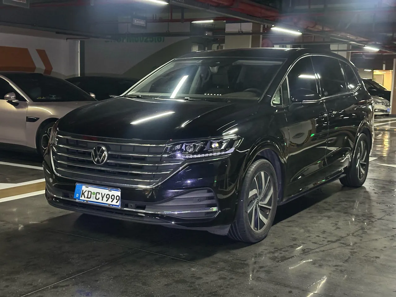 Volkswagen 2023 Wei (Viloran) 2.0TSI 380TSI Zunchi Edition Automatic Gear - View 1