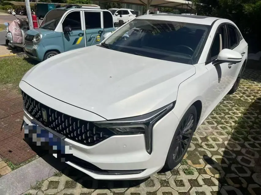 Bestune 2023 B70 1.5T enjoy automatic gear - View 1