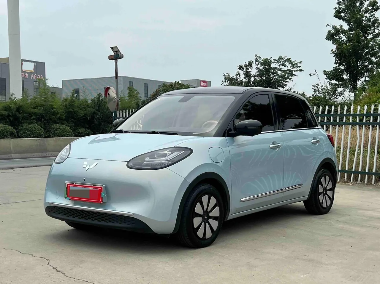 WuLing 2025 Plantronics 410km LingBox Exclusive Automatic Transmission - View 1