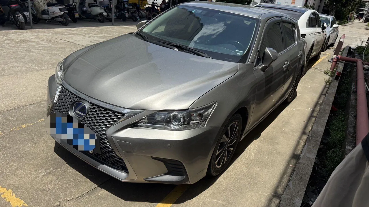 Lexus CT (Imported) 2020 CT200h 1.8 Stepless Elite Automatic Gear - View 1