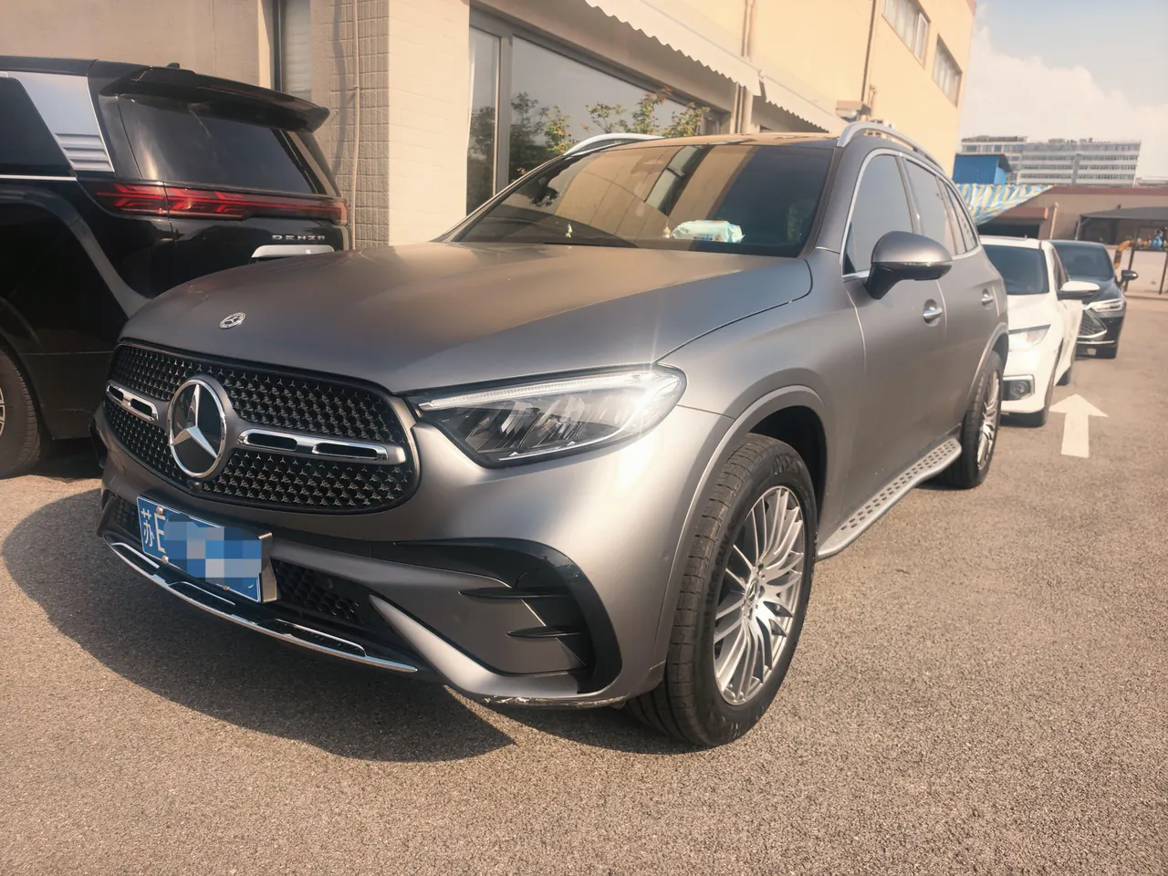 Mercedes Benz 2025 GLC 300 L 4MATIC 48V 2.0T dynamic 5-seat automatic gear - View 1