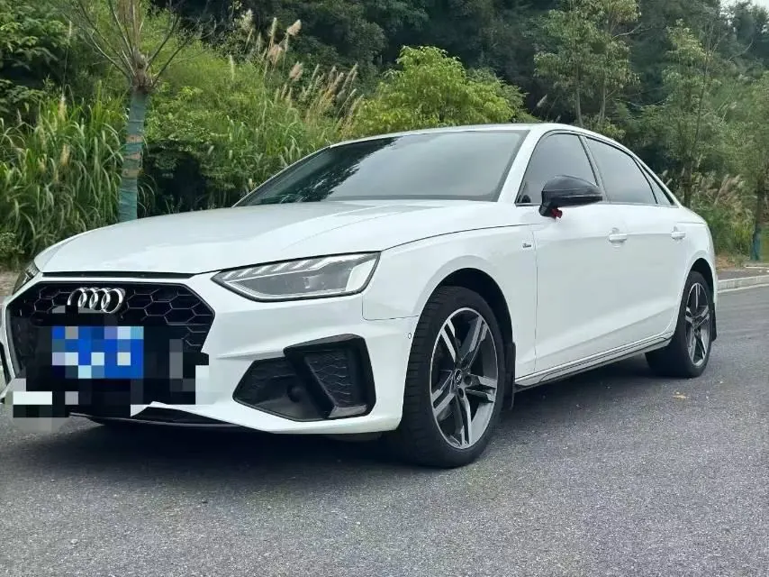 Audi 2020 A4L 2.0TFSI 40TFSI Deluxe Dynamic Automatic - View 1