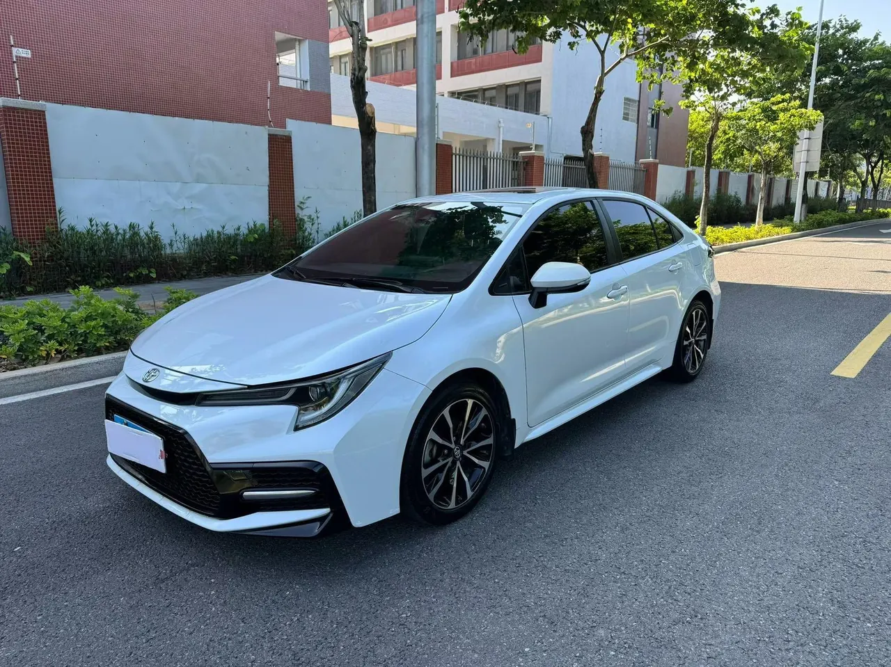 Toyota 2021 Lei Ling 1.2T Stepless 185T Sports Edition Automatic Gear - View 1