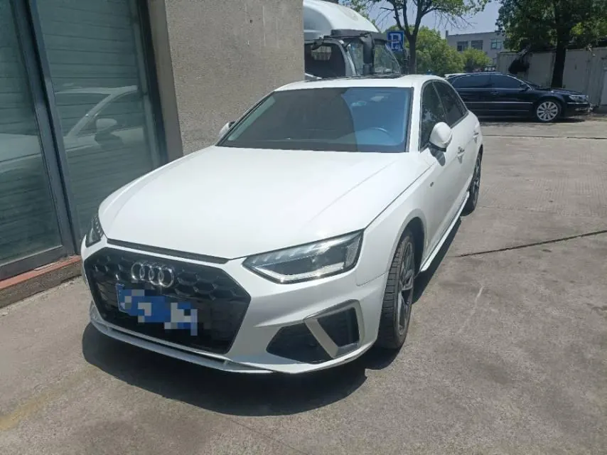 Audi 2022 A4L 2.0TFSI 40TFSI Fashion Dynamic Automatic - View 1