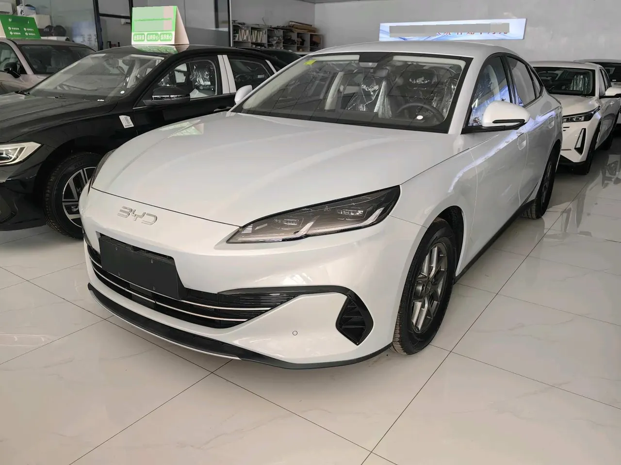 BYD 2026 Seal 06 DM-i 1.5 Stepless Super Edition 128KM Deluxe Edition Automatic Gear - View 1