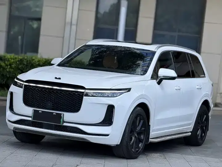 Li ONE 2020 extended 6-seat version - View 1