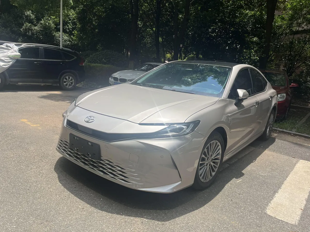 Toyota 2024 Camry Dual Engine 2.0HG Stepless Premium Edition Automatic Gear - View 1