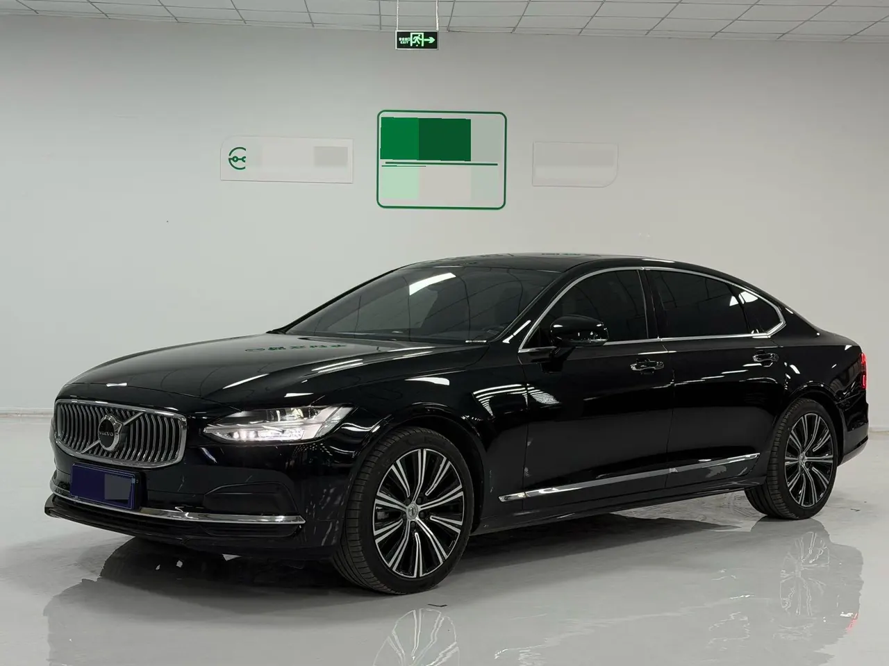Volvo 2022 S90 48V 2.0T B5 Zhiyuan Deluxe Edition Automatic Gear - View 1