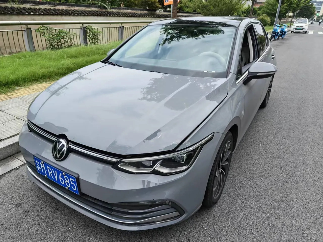 Volkswagen 2021 Golf 8 PRO 1.4TSI 280TSI Automatic - View 1