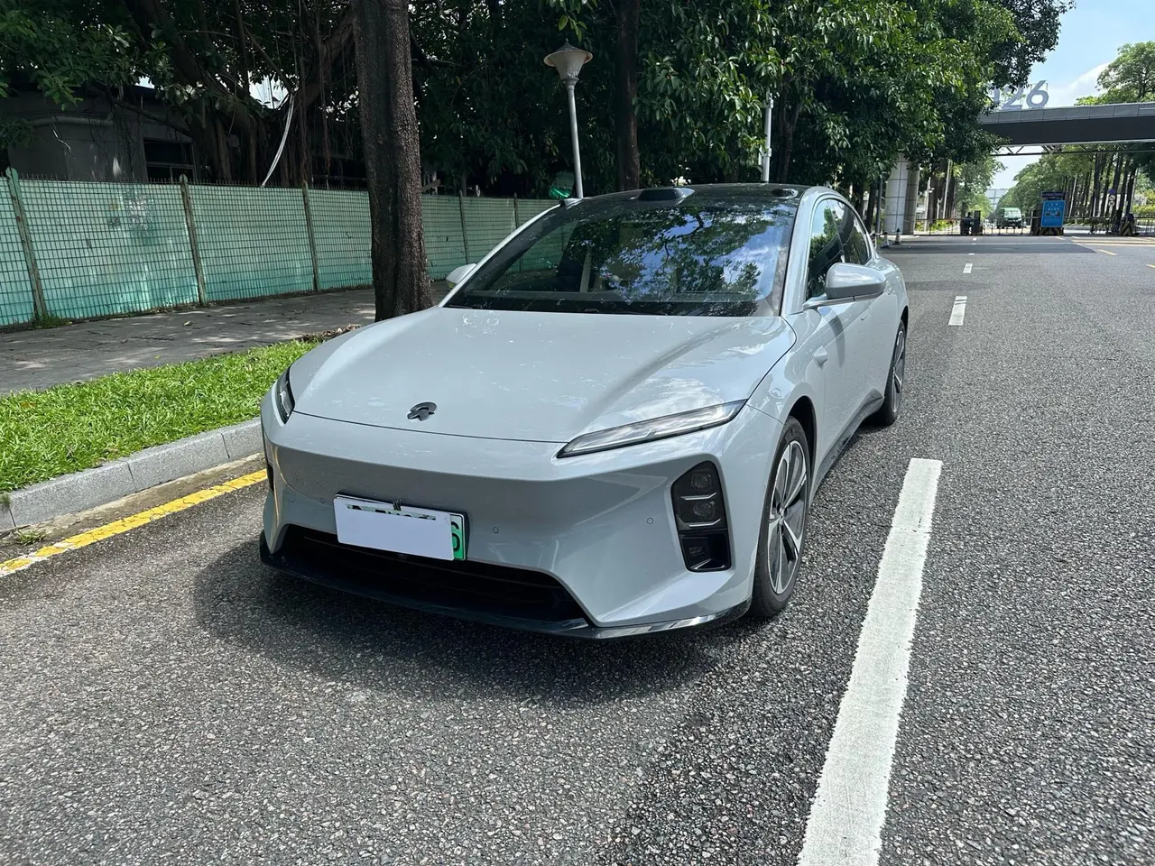 NIO 2025 ET5 75kWh automatic transmission - View 1