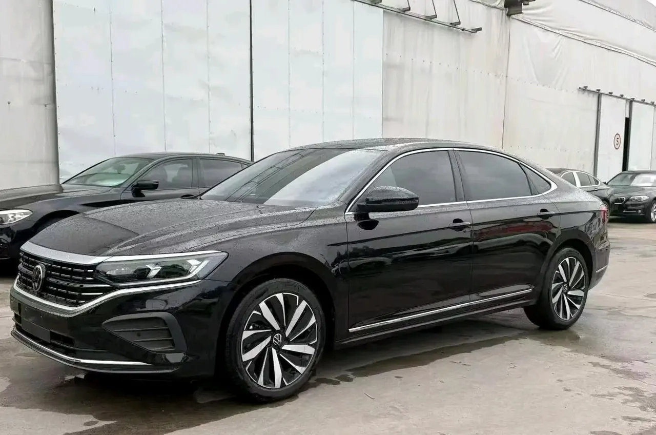 Volkswagen 2026 Passat 2.0TSI 380TSI Subut Longteng Edition Automatic Gear - View 1