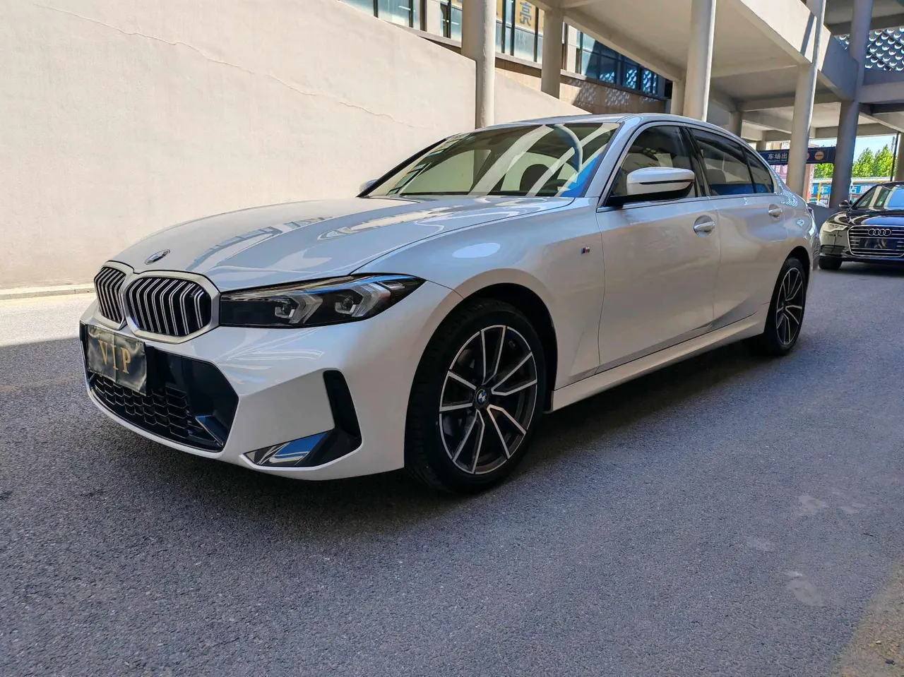 BMW 3 Series 2023 320Li 2.0T M Sports Suit Automatic Gear - View 1