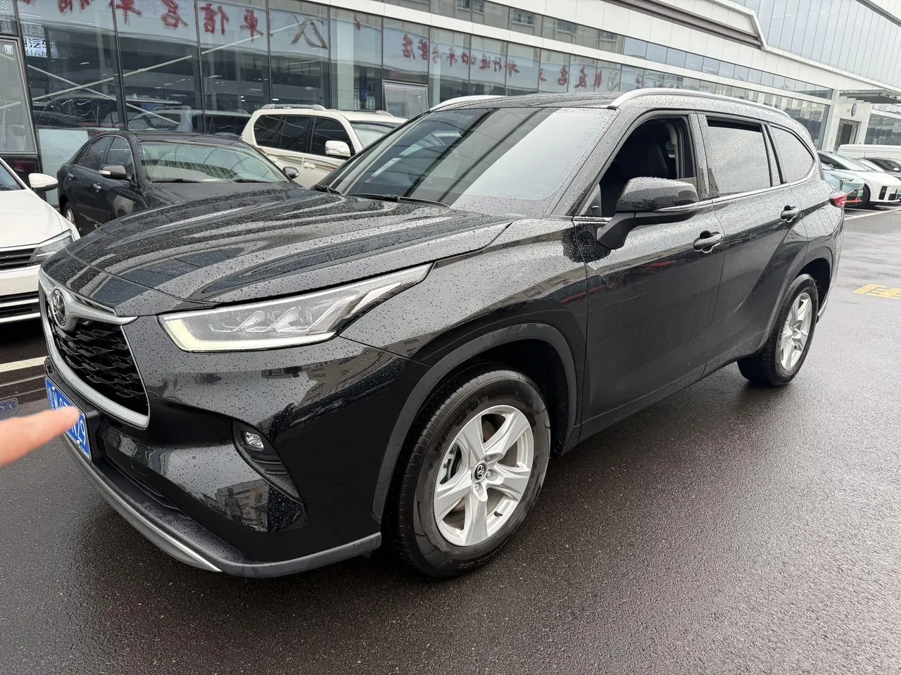 Toyota 2024 Highlander Dual Engine 2.5 Stepless Intelligent Electric Hybrid Four-wheel Drive Elite Edition 7-seat Automatic Transmission - View 1