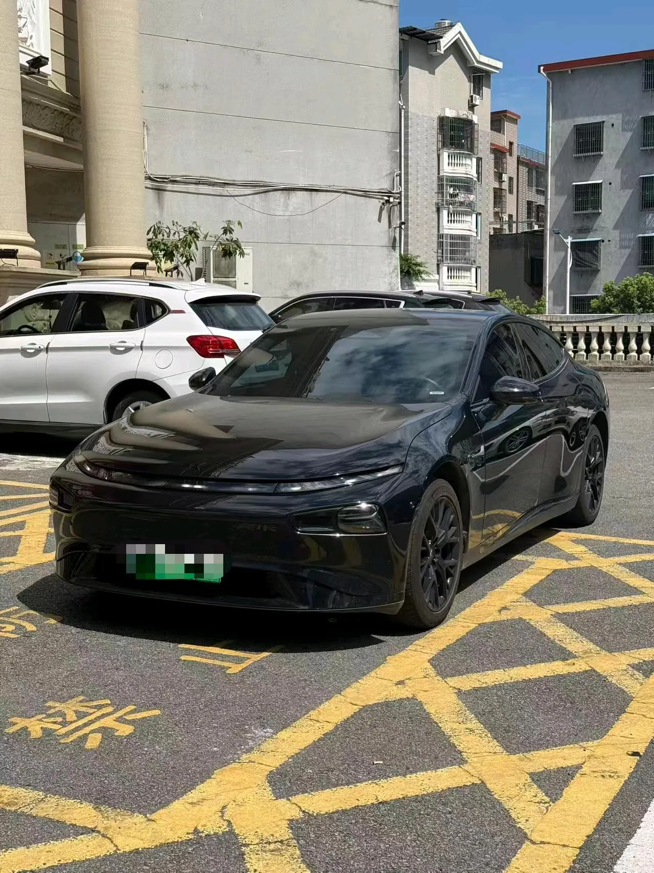 Xpeng 2023 P7i 610 Max Performance Edition Automatic Gear - View 1