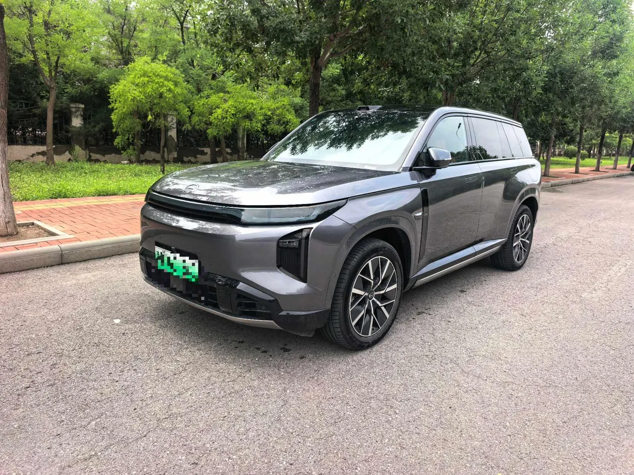Chuanqi 2025 yearning for S7 1.5T 205km Max laser Radar version automatic gear - View 1