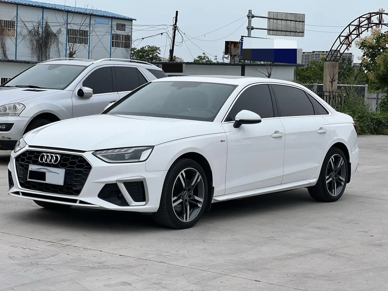 Audi 2023 A4L 2.0TFSI 40TFSI Fashion Dynamic Automatic - View 1