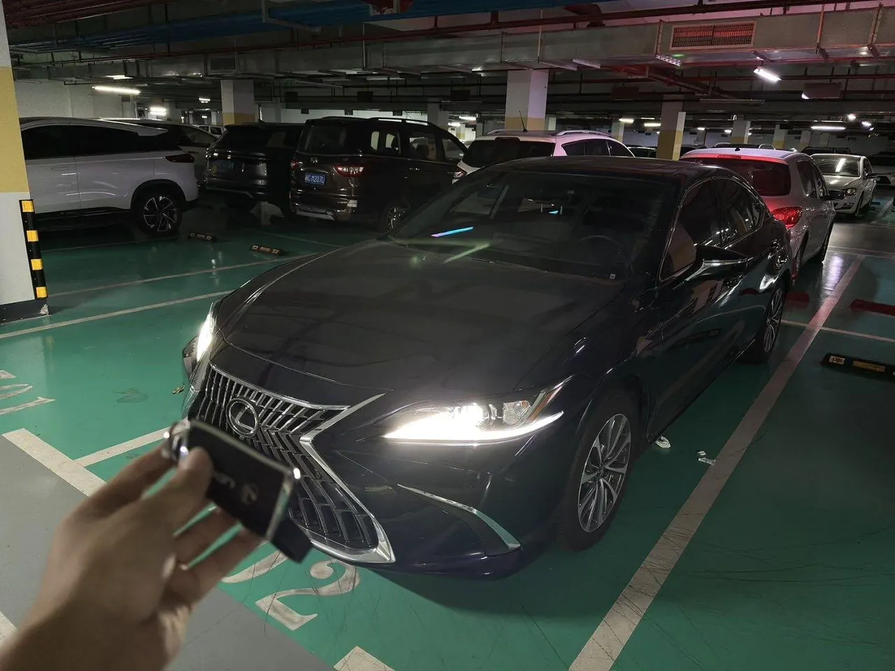 Lexus ES (Imported) 2023 ES200 2.0 Stepless Premium Edition Automatic Gear - View 1