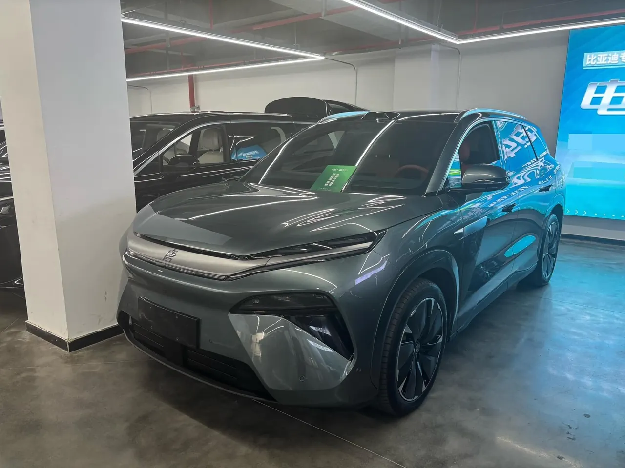 BYD 2025 Tang L EV 600KM four-wheel drive laser Radar flagship automatic gear - View 1