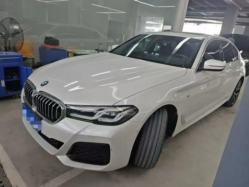 BMW 5 Series 2022 530Li 2.0T Exclusive M Sports Suit (Modified) Automatic Gear - View 1