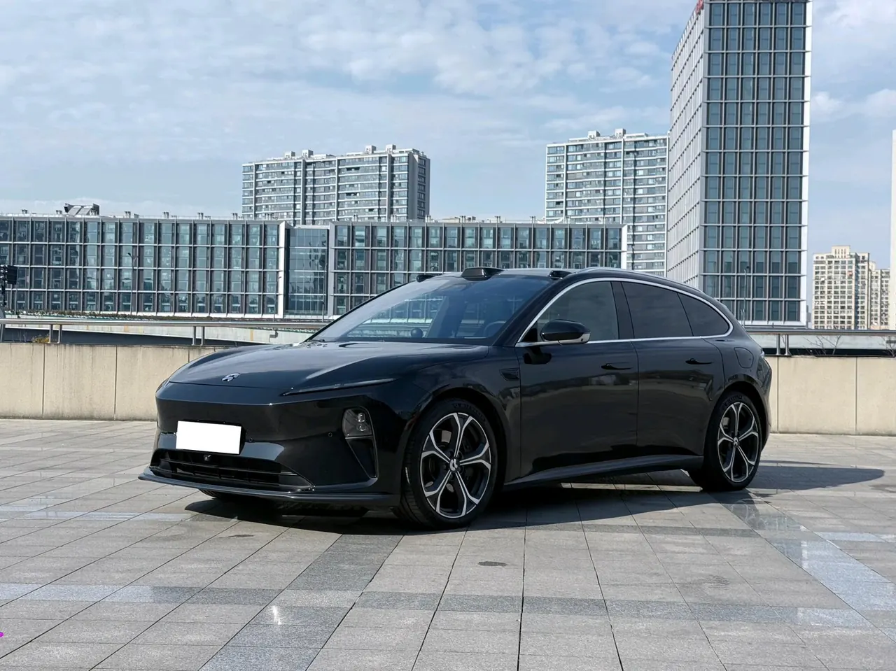 NIO 2024 ET5T 75kWh Touring automatic - View 1